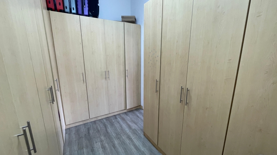 4 Bedroom Property for Sale in Van Der Hoff Park North West
